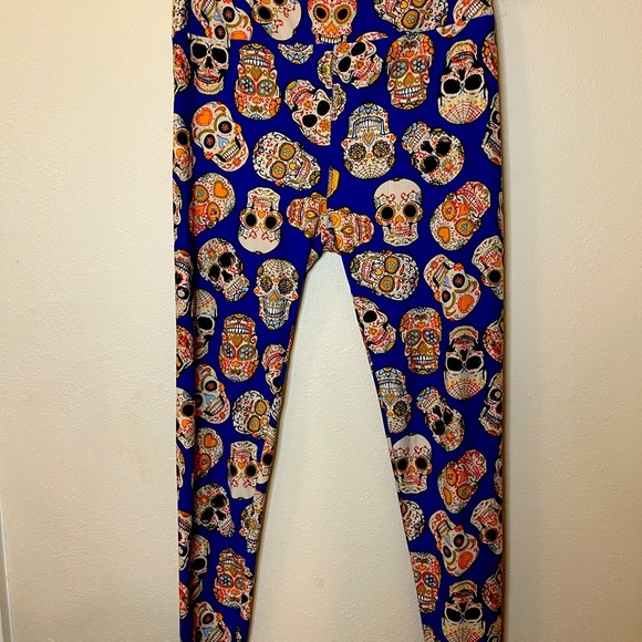 LuLaRoe Pants - LulaRoe leggings Halloween ‼️- L/XL - tall and curvy